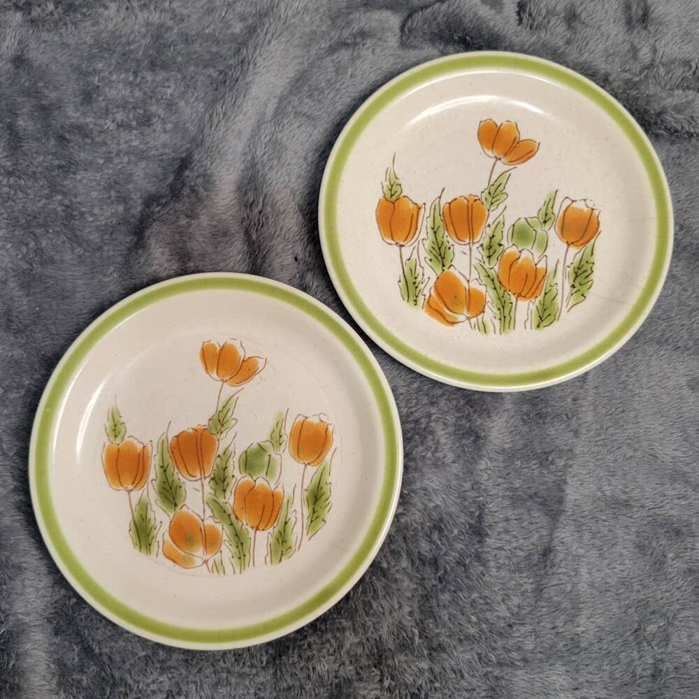 Meadowbrook Made in Japan Vtg 70s Tulip Floral Dessert Plates